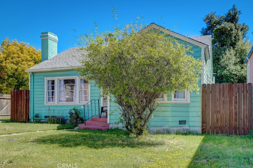 3095 E St, San Bernardino CA  92405-2649 exterior