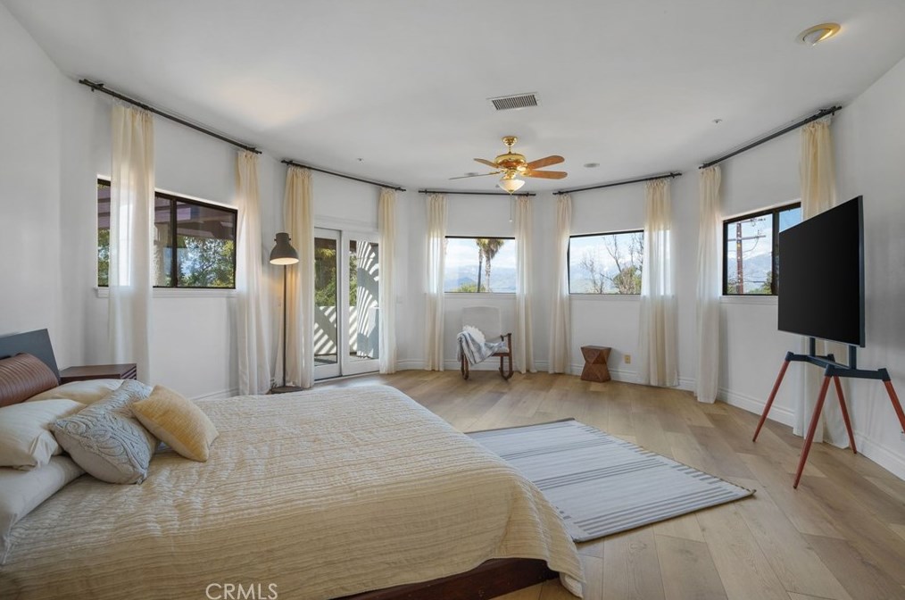 102 Edgemont Dr, Redlands CA  92373-7210 exterior