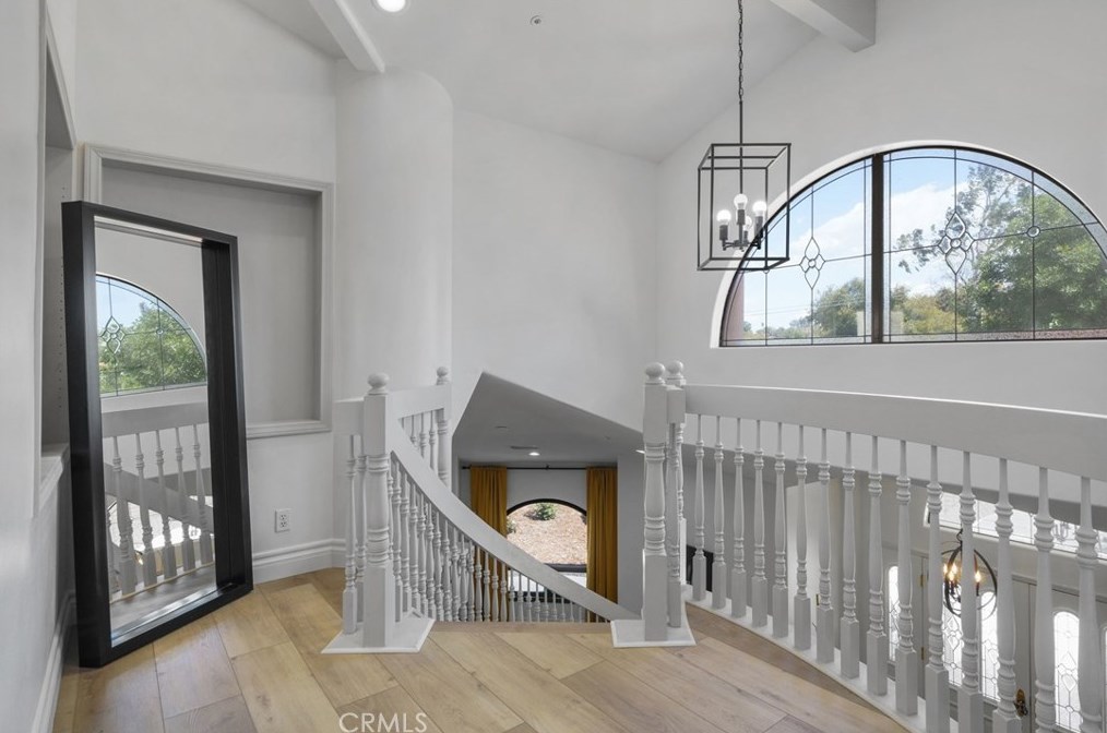 102 Edgemont Dr, Redlands CA  92373-7210 exterior