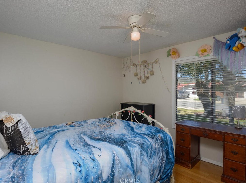 232 Broadway St, Lake Elsinore CA  92530-5122 exterior