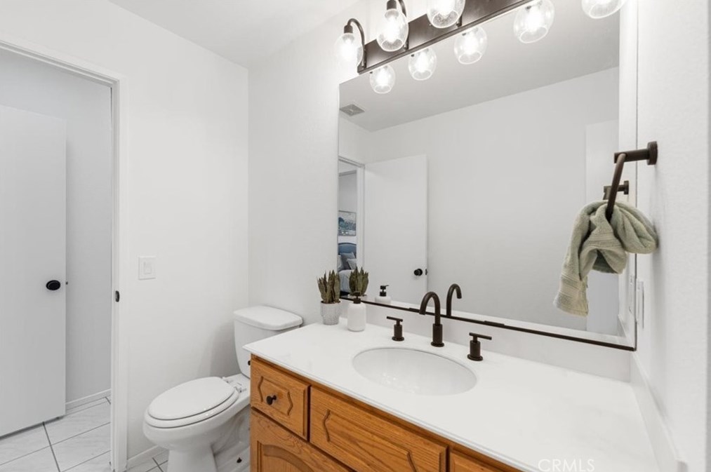 12526 Inglenook Ln, Artesia CA  90703-7837 exterior