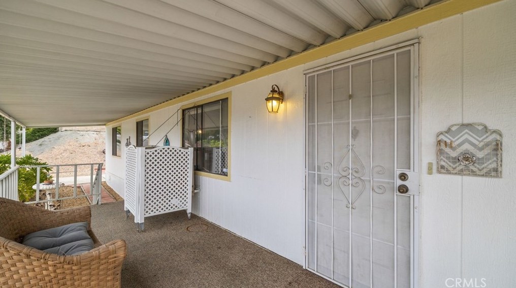 38124 Via Del Largo, Murrieta CA  92563-5687 exterior