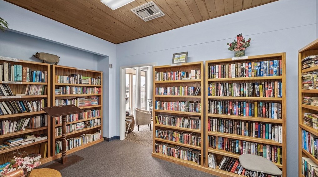 38124 Via Del Largo, Murrieta CA  92563-5687 exterior