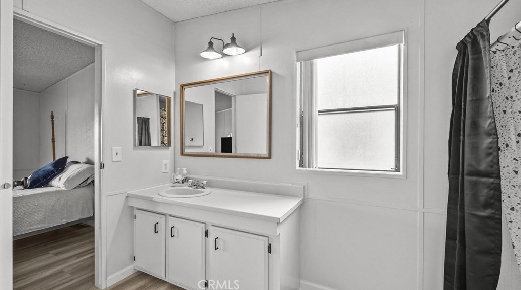 38124 Via Del Largo, Murrieta CA  92563-5687 exterior