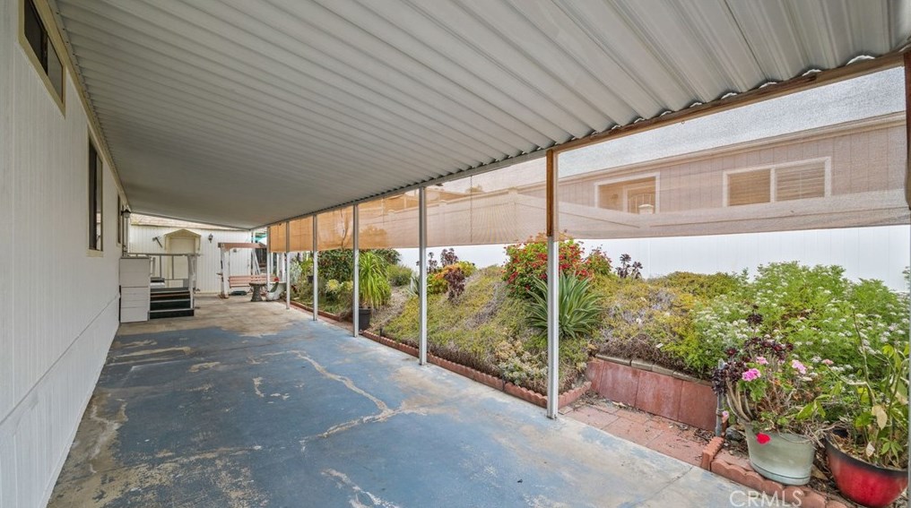 38124 Via Del Largo, Murrieta CA  92563-5687 exterior