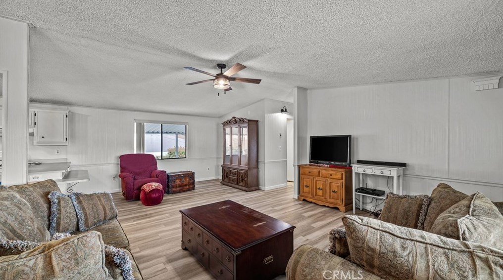 38124 Via Del Largo, Murrieta CA  92563-5687 exterior