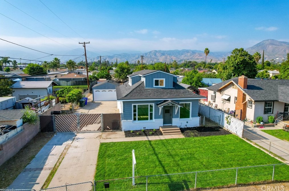 25506 Fisher St, San Bernardino CA  92404-6418 exterior