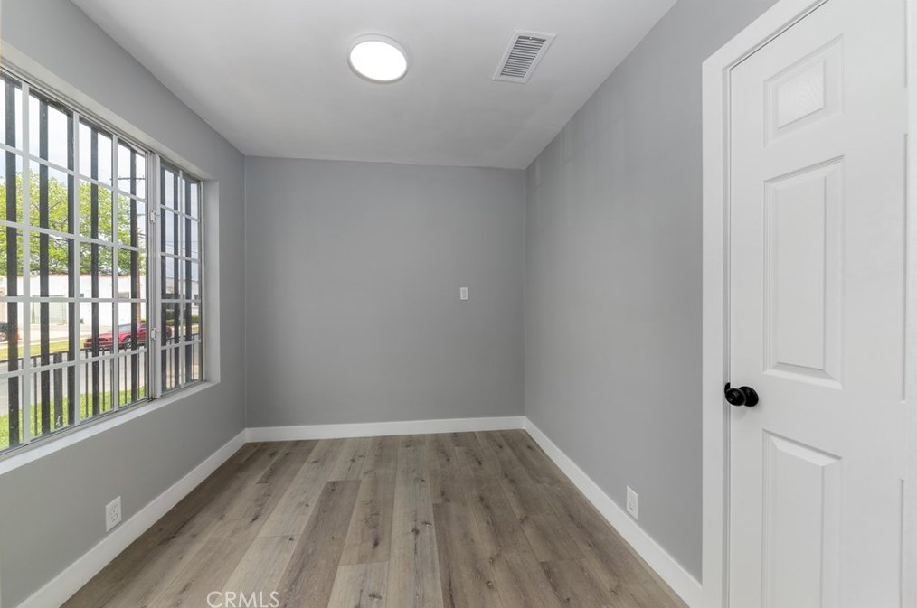 701 76th Pl, Los Angeles CA  90001-2808 exterior