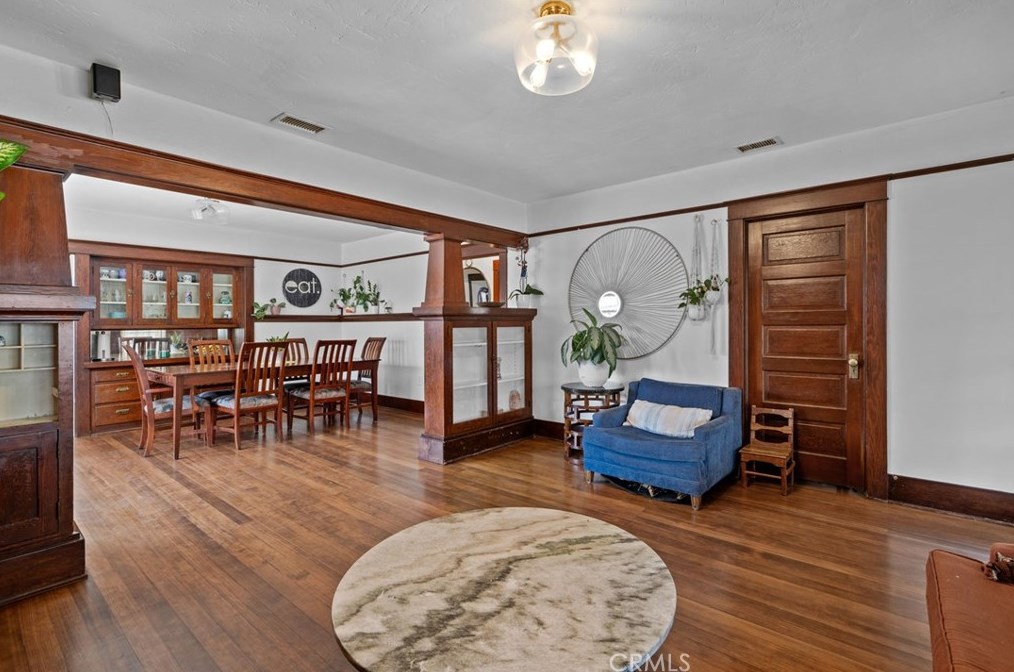 3944 Linwood Pl, Riverside CA  92506-1890 exterior