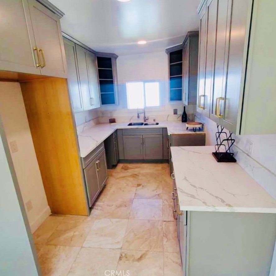 542 103rd St, Los Angeles CA 90044-4538 exterior