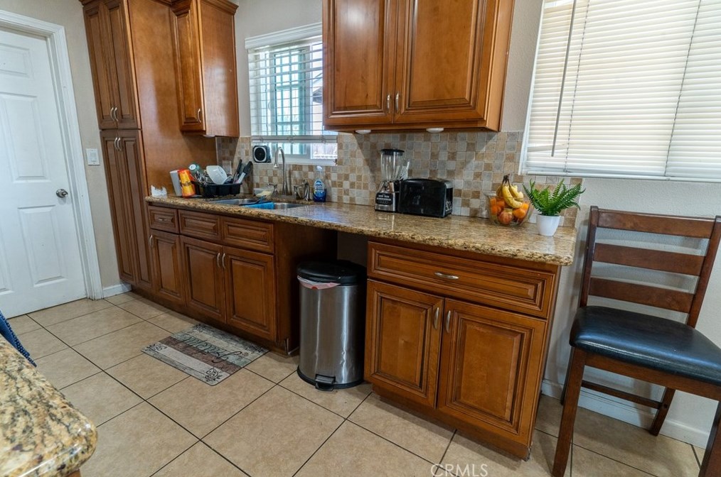 16545 Barbee St, Fontana CA  92336-2567 exterior