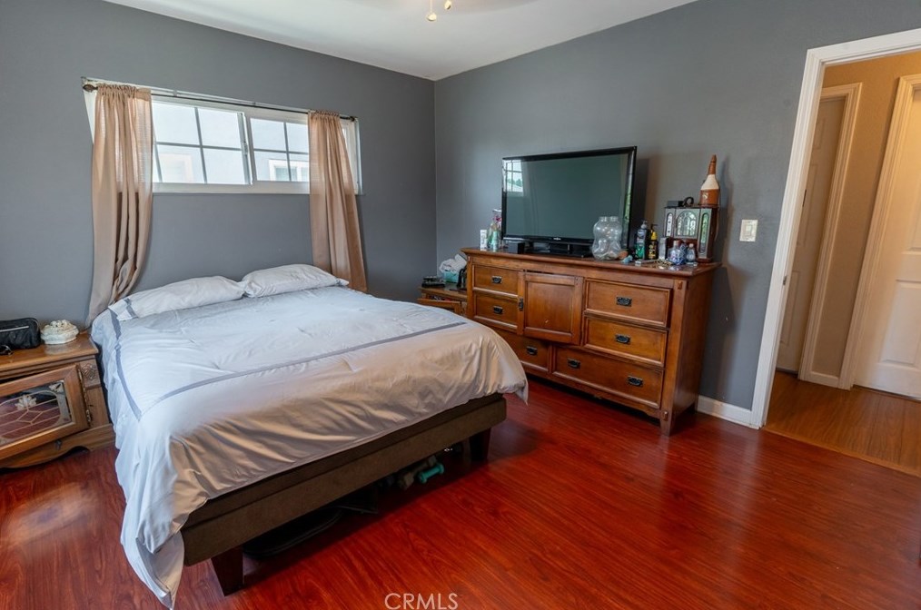 16545 Barbee St, Fontana CA  92336-2567 exterior