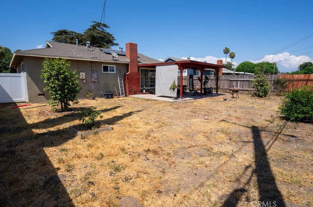 16545 Barbee St, Fontana CA  92336-2567 exterior