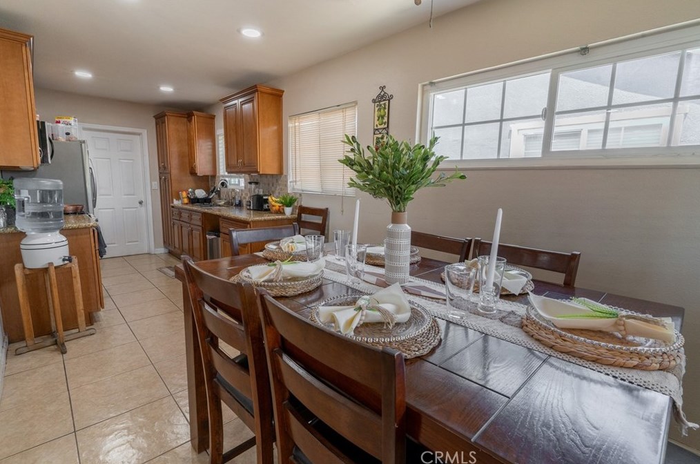 16545 Barbee St, Fontana CA  92336-2567 exterior