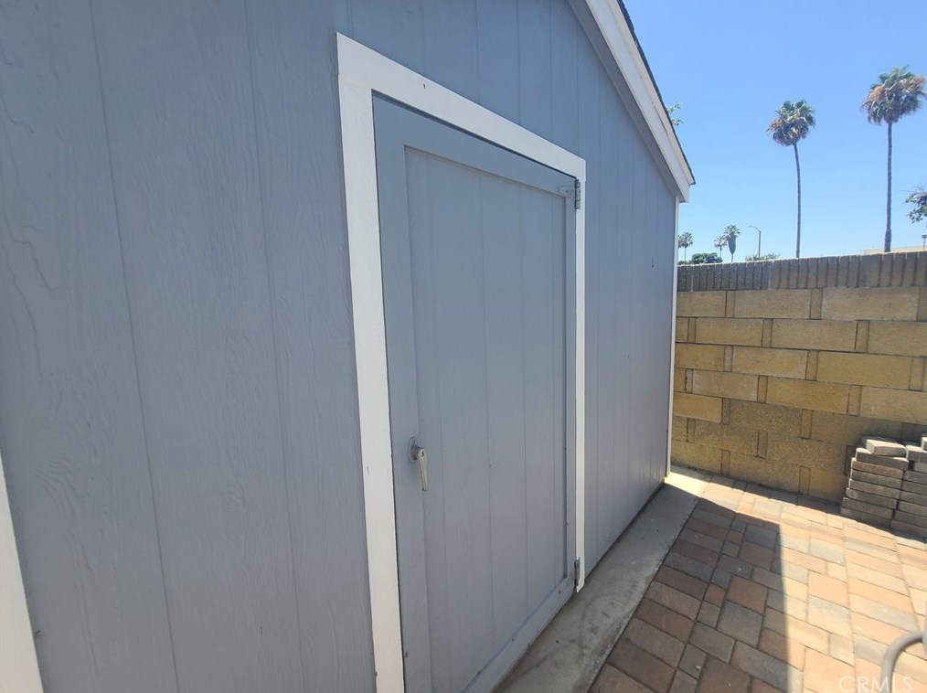 9080 Bloomfield Ave, Cypress CA 90630-2445 exterior