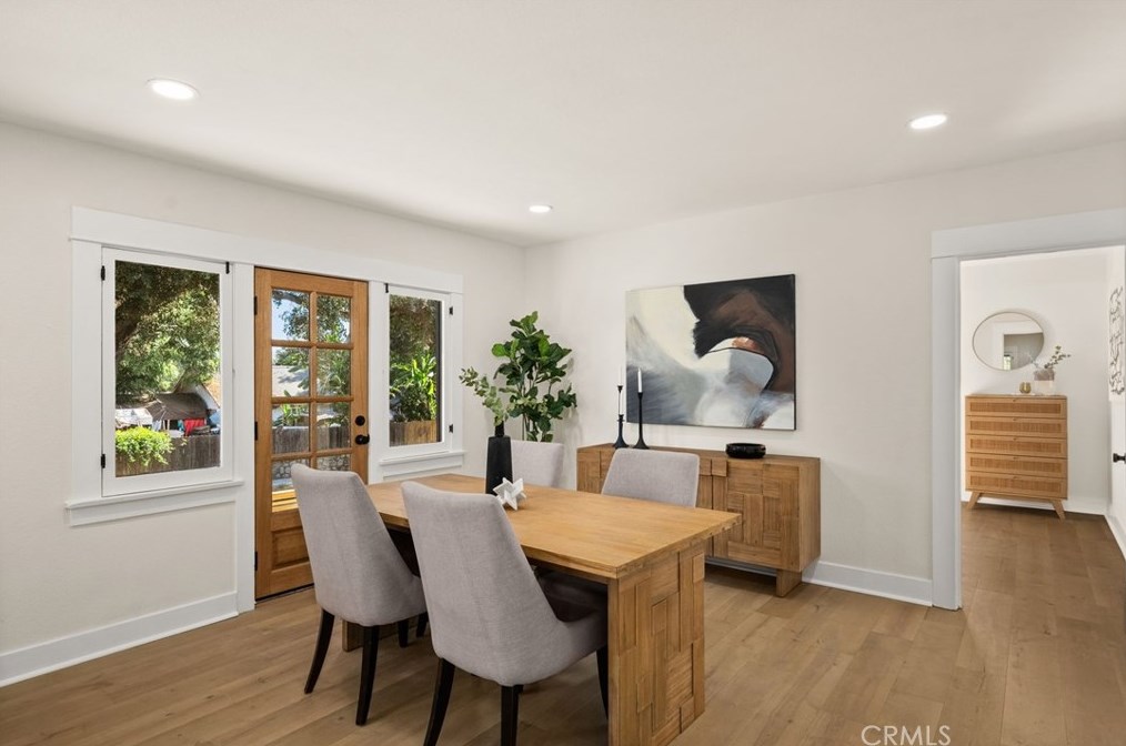 1901 Navarro Ave, Pasadena CA  91103-1551 exterior