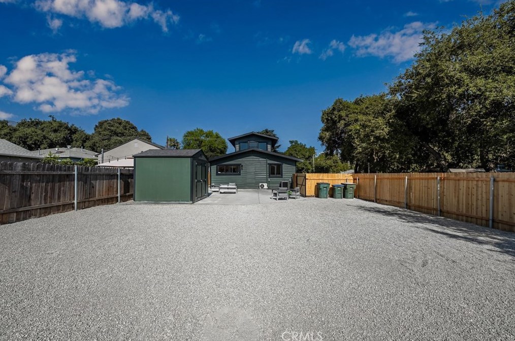 1901 Navarro Ave, Pasadena CA  91103-1551 exterior