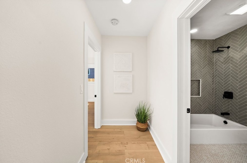 1901 Navarro Ave, Pasadena CA  91103-1551 exterior
