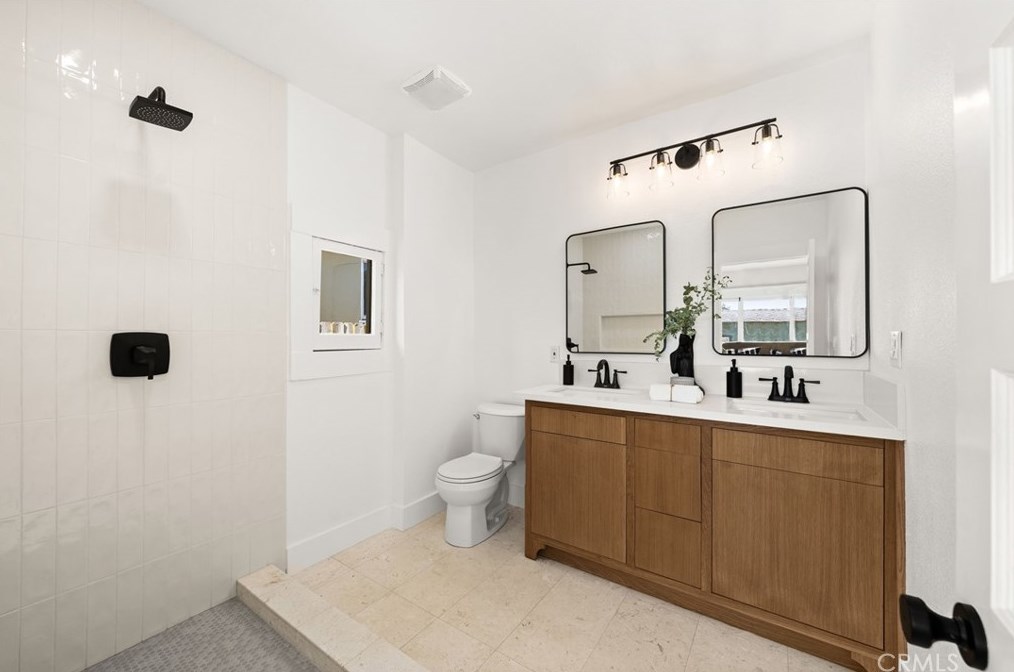 1901 Navarro Ave, Pasadena CA  91103-1551 exterior