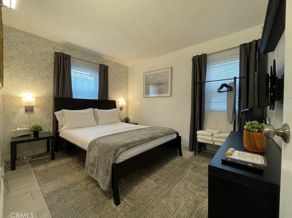 15133 Bellflower Blvd, Bellflower CA 90706-3711 exterior