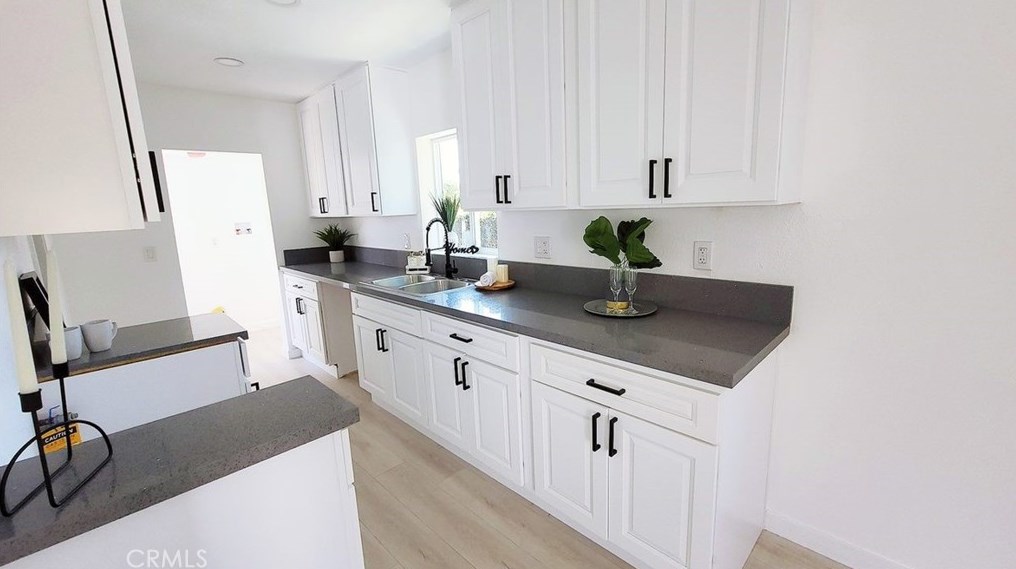 242 58th St, Los Angeles CA  90011-4836 exterior