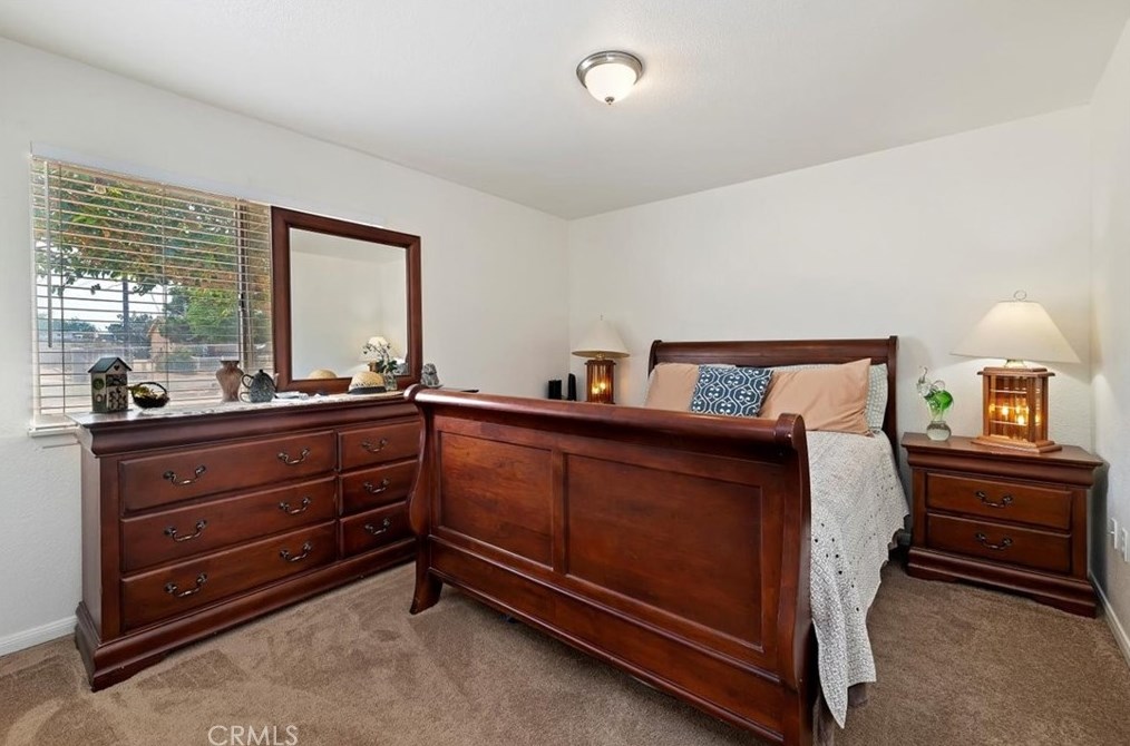 18060 Deodar St, Hesperia CA  92345-5158 exterior
