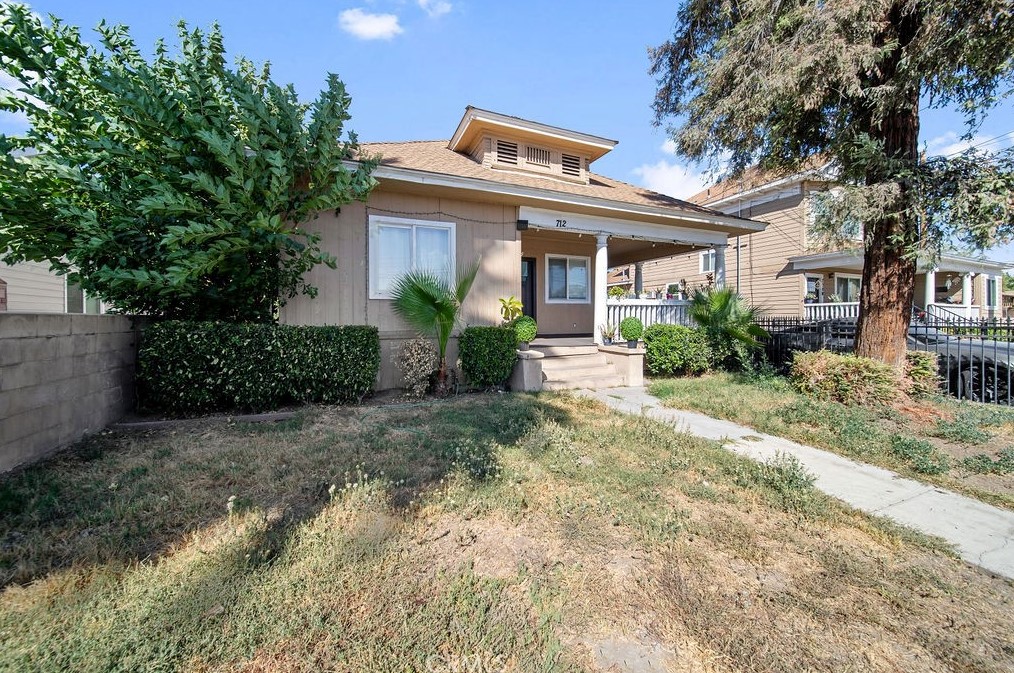 708 9th St, San Bernardino CA  92410-4008 exterior