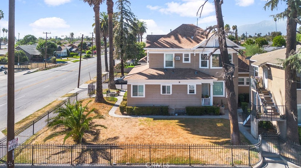 708 9th St, San Bernardino CA  92410-4008 exterior