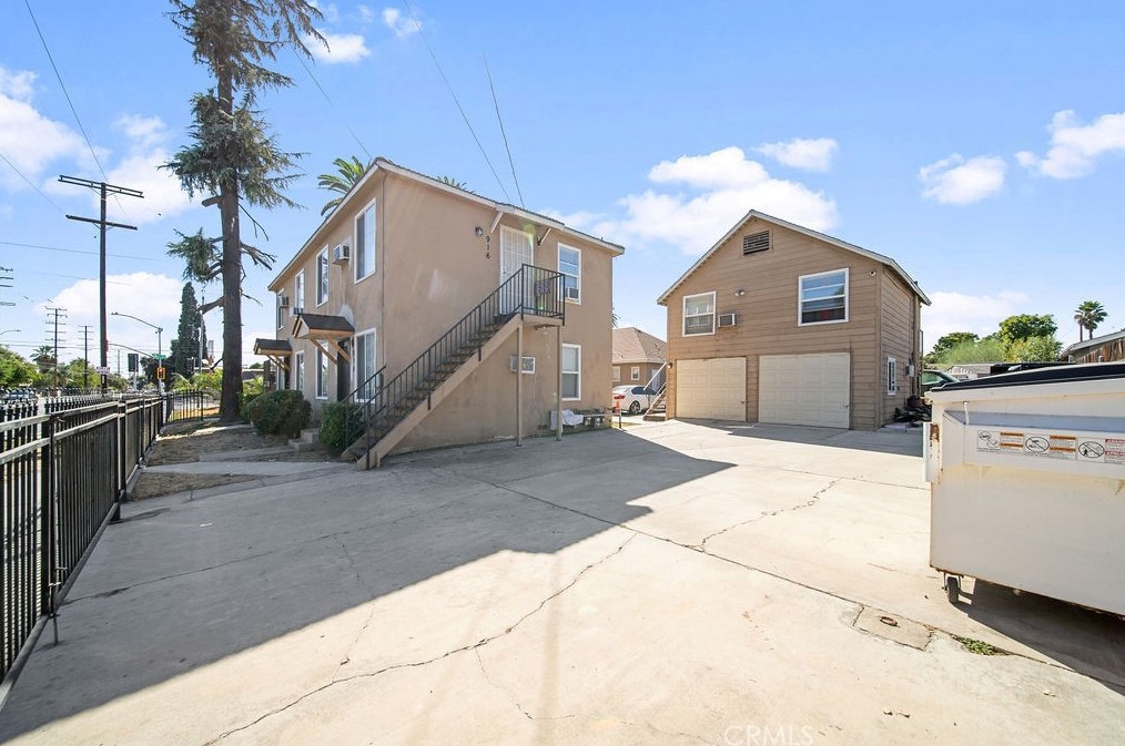 708 9th St, San Bernardino CA  92410-4008 exterior