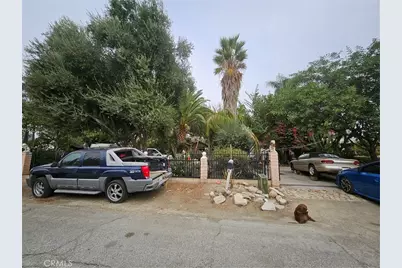 566 E Santa Fe Street, San Bernardino, CA 92408 - Photo 1