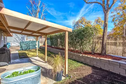 32390 Avenue D, Yucaipa, CA 92399 - Photo 15