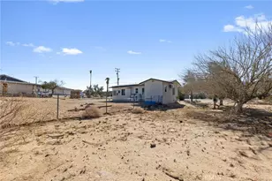 73562 Desert Trail Dr, 29 Palms MCB, CA 92277 - Photo 37