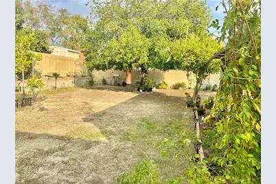 17626 Orange Court, Fontana, CA 92335 - Photo 31