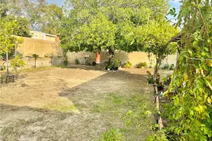 17626 Orange Ct, Fontana, CA 92335 - Photo 31