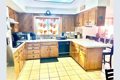 17626 Orange Court, Fontana, CA 92335 - Photo 7