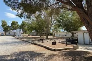 9401 Crystal Creek Rd, Lucerne Valley, CA 92356 - Photo 3