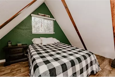 298 Holmes Lane, Sugarloaf, CA 92386 - Photo 23