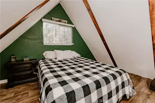 298 Holmes Ln, Sugarloaf, CA 92386 - Photo 23