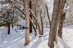 298 Holmes Ln, Sugarloaf, CA 92386 - Photo 25