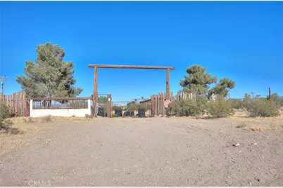 45757 Paddington Road, Lucerne Valley, CA 92356 - Photo 15