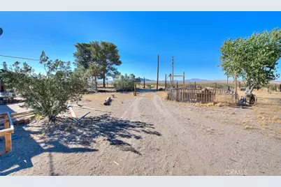 45757 Paddington Road, Lucerne Valley, CA 92356 - Photo 7
