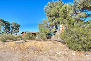 45757 Paddington Rd, Lucerne Valley, CA 92356 - Photo 9