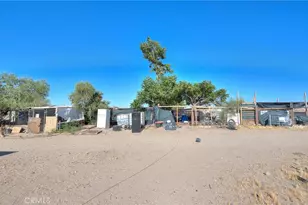45757 Paddington Rd, Lucerne Valley, CA 92356 - Photo 11