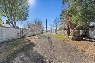 520 W Randall Ave, Rialto, CA 92376 - Photo 25