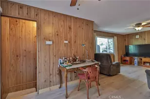 22945 Redwood Way, Crestline, CA 92325 - Photo 15