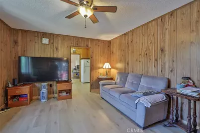 22945 Redwood Way, Crestline, CA 92325 - Photo 11