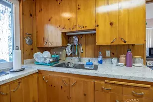 22945 Redwood Way, Crestline, CA 92325 - Photo 19