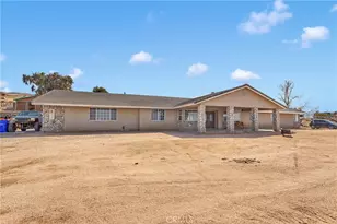 25733 Roundup Way, Apple Valley, CA 92308 - Photo 7