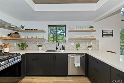 26591 Thunderbird Drive, Lake Arrowhead, CA 92352 - Photo 17