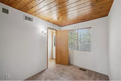 491 Violet Drive, Twin Peaks, CA 92391 - Photo 17